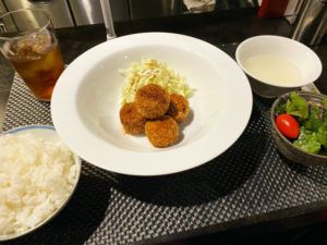 「間借り食堂 DARAZU」かぼちゃと甘辛ひき肉のコロッケ 700円(税込)