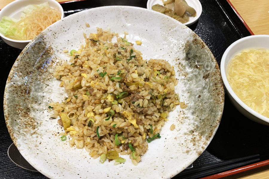 鶏そぼろと高菜のチャーハン900円