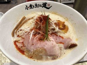 濃厚鶏白湯そば旨味麻辣テイスト¥950