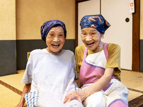 87歳の双子姉妹が営む老舗食堂「十代橘」