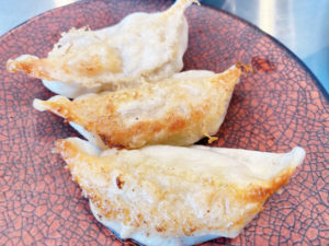 餃子定食ハーフ(餃子3個＋ライス) 250円