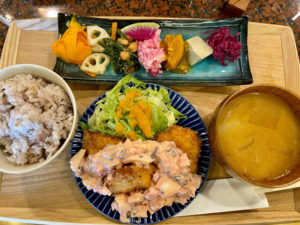 「COLZA Hommachibashi」ランチはおばんざい定食（¥900税込）