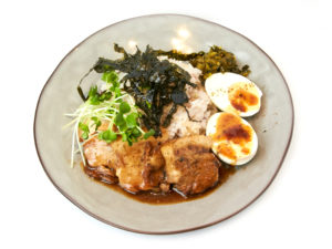 「NICK STOCK 本町通店」とろける煮豚と味玉の台湾ルーローハン ¥1,078