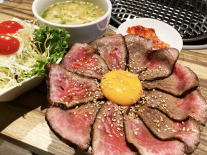 「家康」牛肉タタキ丼ランチ¥1,000