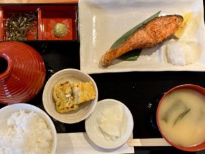 天然紅鮭炭火焼定食 お茶漬けセット1,000円