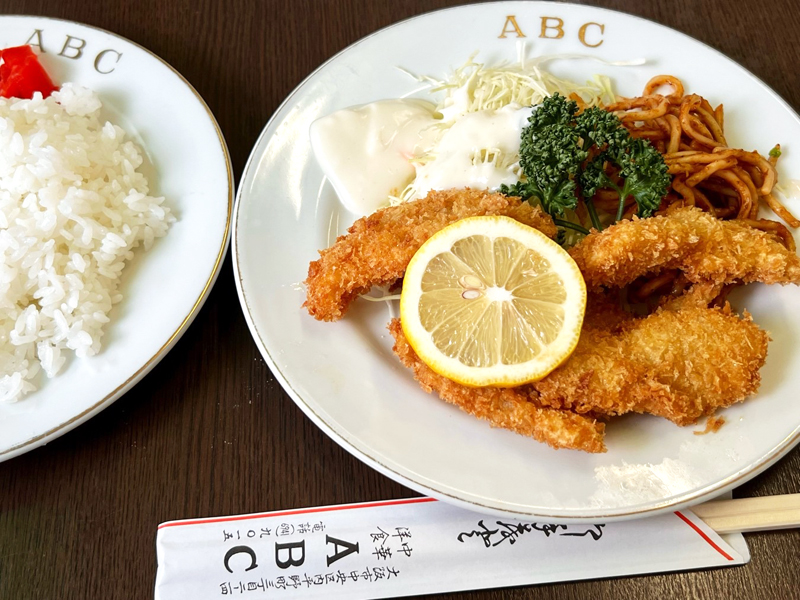 「グリルＡＢＣ」の魚フライ ¥700 + ライス(¥150) = ¥850（税込）