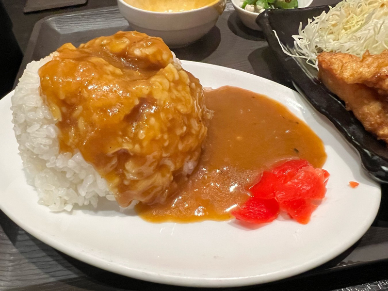 「万喜鶏 堺筋本町店」の白身魚フライ定食¥780(税込)