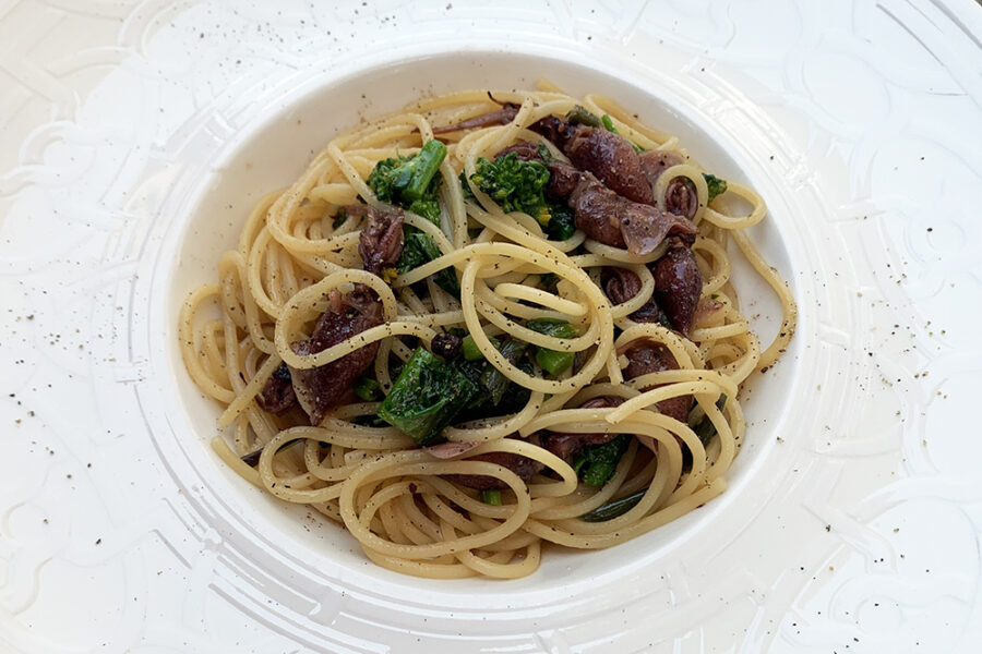 「シェフズオオサカ」ホタルイカと菜の花のペペロンチーノ