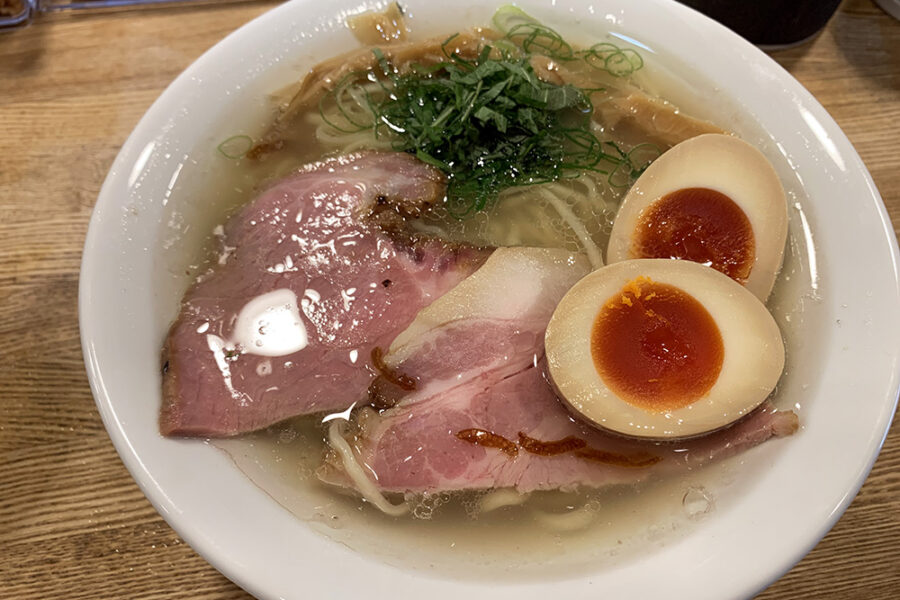 「コハクドリ」味玉塩しじみらぁめん1000円