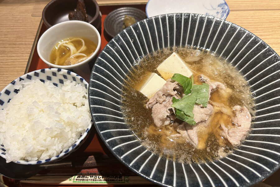 「かせの」豚の肉吸い900円