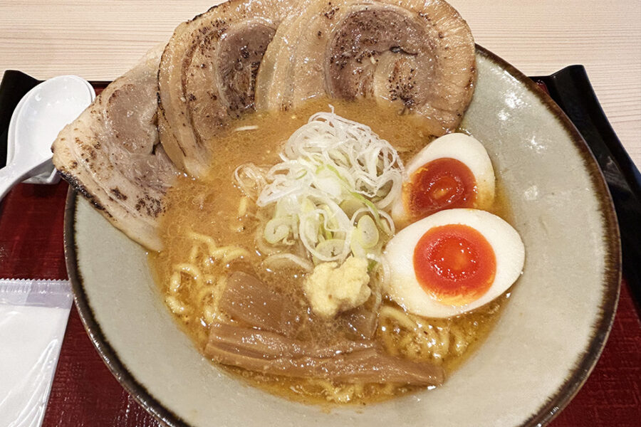 「麺スタイル 谷本家」北海道味噌焦がし焼豚麺
