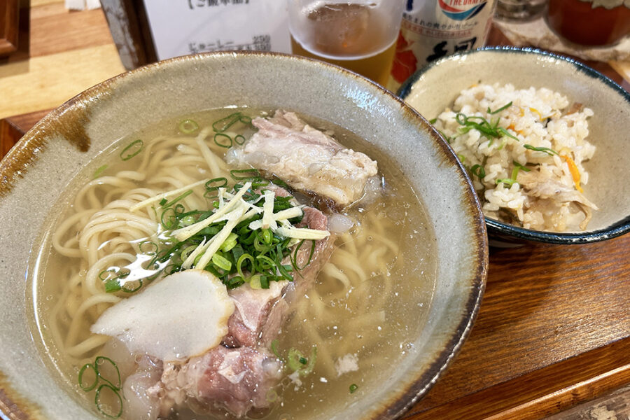 「天願」塩軟骨ソーキそばとじゅーしー