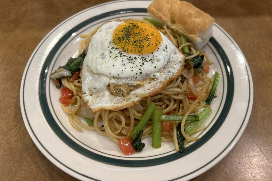 「homies」ジャポネ＋目玉焼き