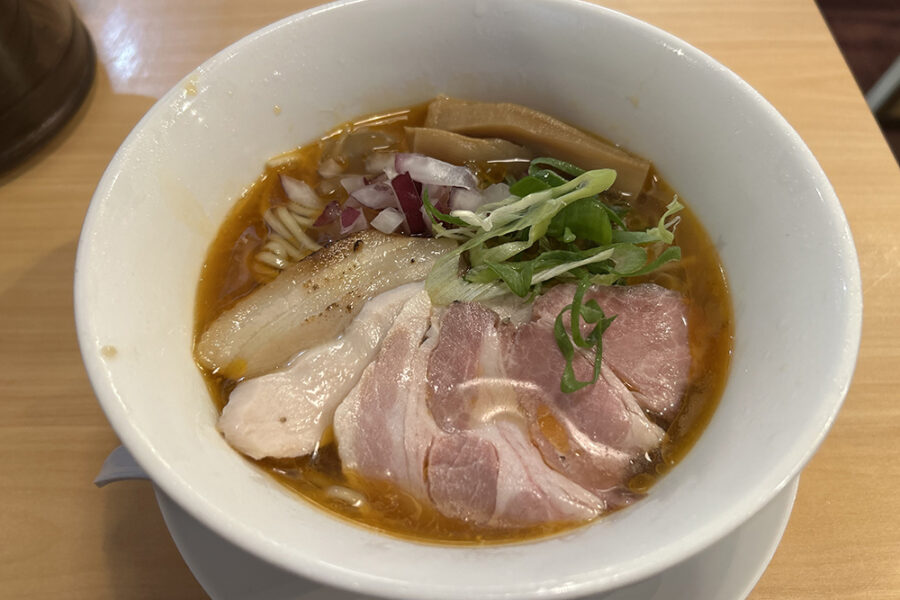 「ThreE」冷やし花咲ガニらぁ麺