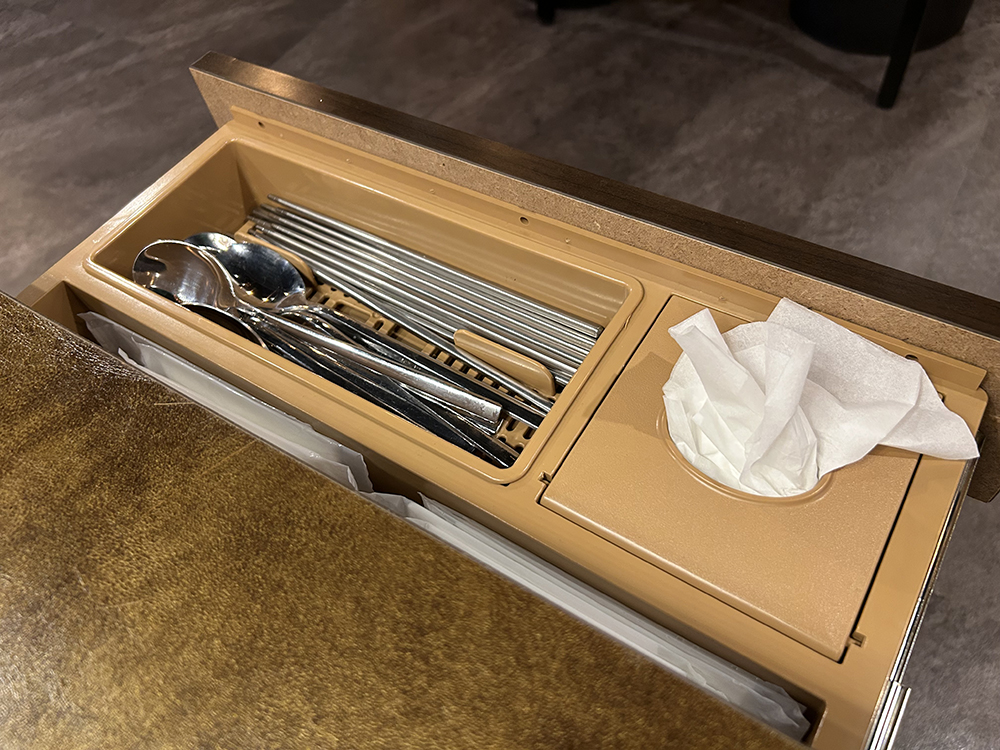 「ミジンチクサン」お箸は引き出し