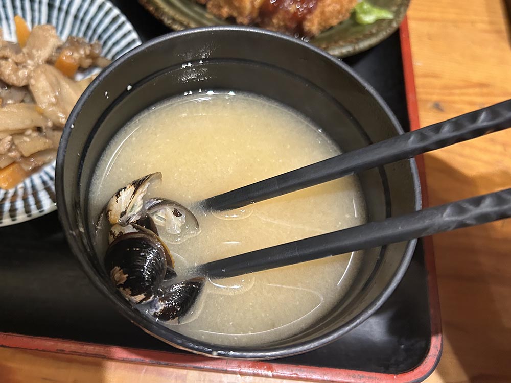 「佐之家」しじみの味噌汁
