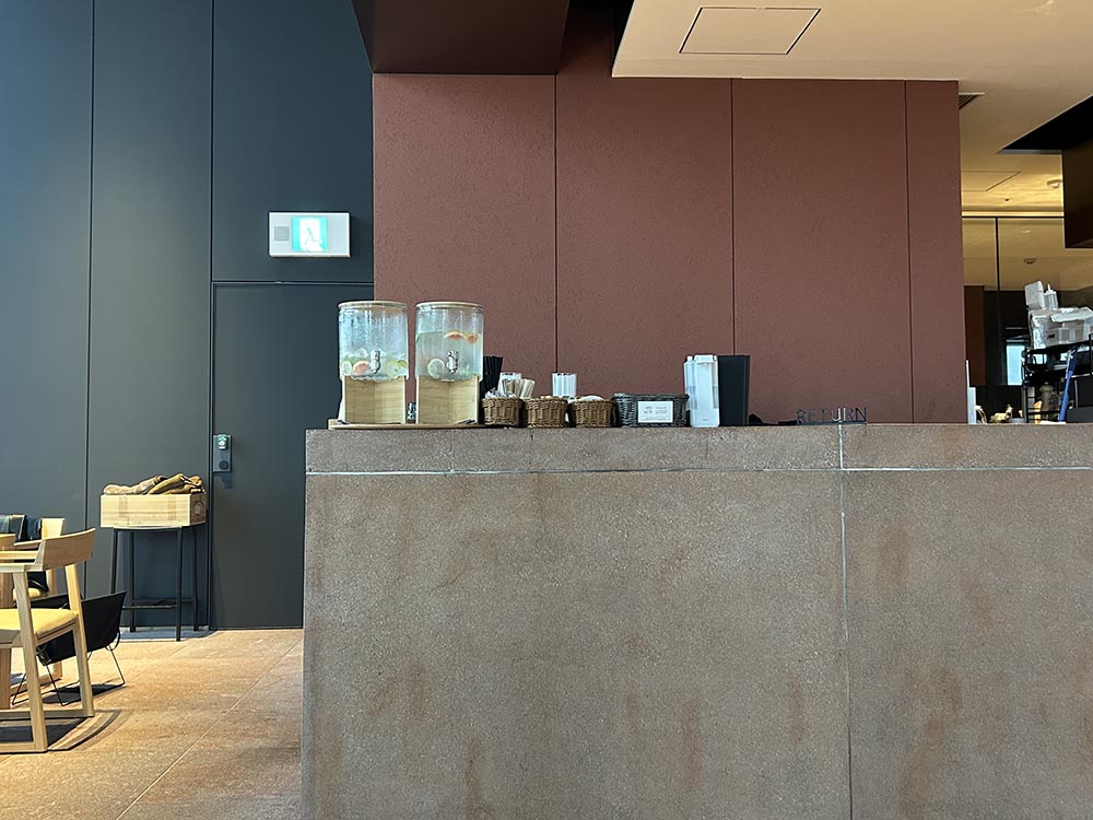 「スカイテラス」水など