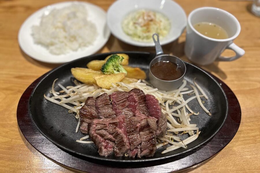 「ステーキザウルス」ザウルステーキ