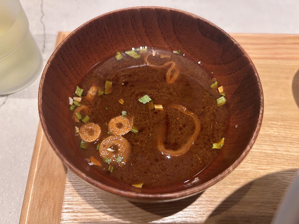 「まぐろひろし」赤だし